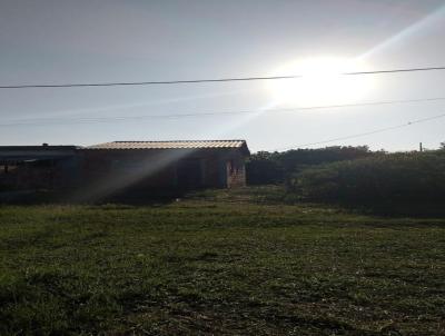 Casa para Venda, em Cabo Frio, bairro Unamar, 1 dormitrio, 1 banheiro, 2 vagas