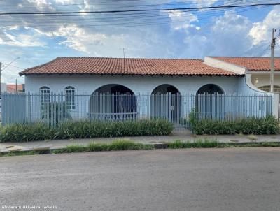 Casa para Locao, em Santo Antnio da Platina, bairro Centro, 3 dormitrios, 2 banheiros, 1 sute, 1 vaga