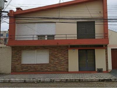 Casa em Condomnio para Venda, em Pelotas, bairro Centro, 3 dormitrios, 2 banheiros, 2 vagas