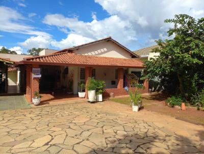 Casa em Condomnio para Venda, em Braslia, bairro Regio dos Lagos (Sobradinho), 4 dormitrios, 4 banheiros, 1 sute, 2 vagas