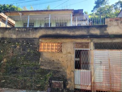 Casa para Venda, em Trs Rios, bairro Cantagalo, 2 dormitrios, 1 banheiro, 1 vaga