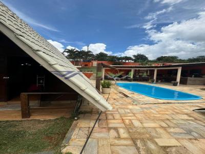 Chal para Venda, em Contagem, bairro Varzea das Flores