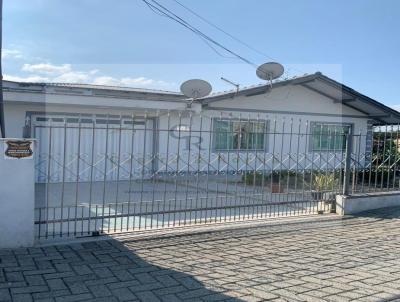 Casa para Locao, em Joinville, bairro Jardim Iriri, 3 dormitrios, 1 banheiro, 2 vagas