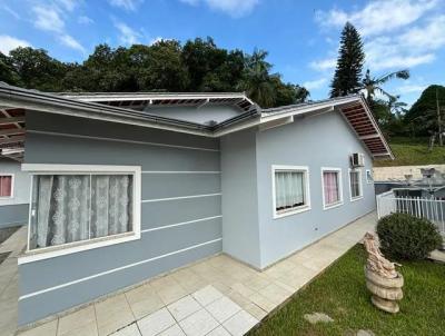 Casa para Venda, em Joinville, bairro Glria, 3 dormitrios, 3 banheiros, 1 sute, 3 vagas