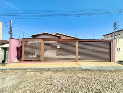 Casa para Venda, em Par de Minas, bairro Santo Antnio, 4 dormitrios, 3 banheiros, 1 sute, 2 vagas