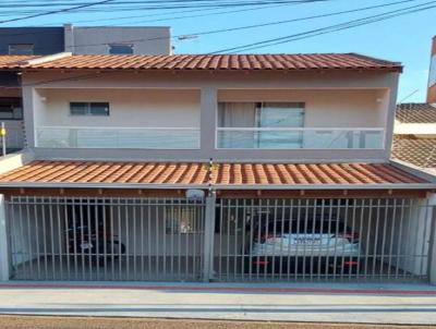 Casa para Venda, em Londrina, bairro Antares, 3 dormitrios, 3 banheiros, 1 sute, 2 vagas