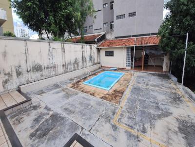 Casa para Venda, em Taubat�, bairro Centro, 4 dormit�rios, 2 banheiros, 2 vagas
