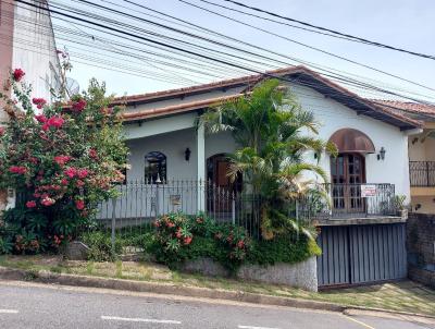 Casa para Venda, em Pouso Alegre, bairro Centro, 3 dormitrios, 2 banheiros, 1 sute, 2 vagas