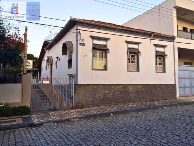 Casa para Venda, em Cachoeira Paulista, bairro Centro, 3 dormitrios, 1 sute, 2 vagas