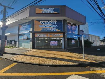 Comercial para Locao, em Araguari, bairro CENTRO, 2 banheiros