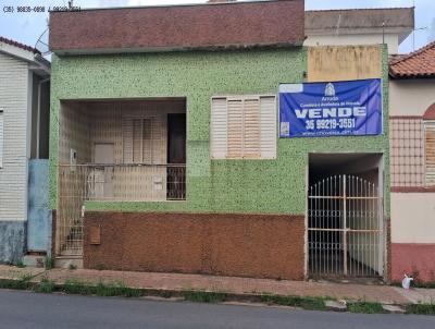 Casa para Venda, em Varginha, bairro Centro, 3 dormitrios, 1 banheiro, 1 vaga