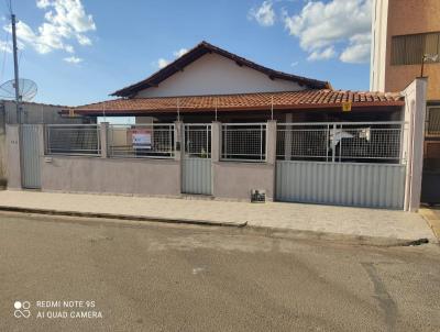 Casa para Venda, em Bom Despacho, bairro Santa Lcia, 4 dormitrios, 2 banheiros, 3 vagas