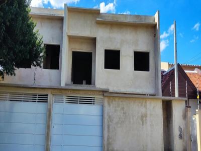 Sobrado para Venda, em So Jos dos Pinhais, bairro Afonso Pena, 3 dormitrios, 2 banheiros, 1 sute, 2 vagas