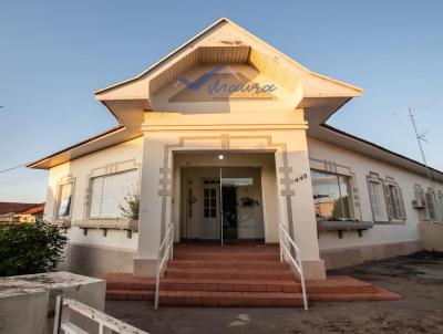 Casa para Venda, em Presidente Venceslau, bairro Centro, 5 dormitrios, 2 banheiros, 4 vagas