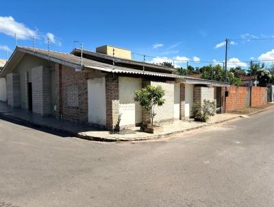 Casa para Venda, em Vrzea Grande, bairro Jardim dos Estados, 5 dormitrios, 4 banheiros, 2 sutes, 2 vagas