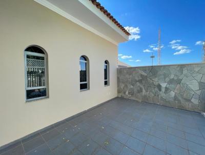 Casa para Locao, em Presidente Prudente, bairro Vila Industrial, 3 dormitrios, 3 banheiros, 1 sute, 3 vagas