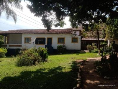 Stio para Venda, em Guaratinguet, bairro Rocinha, 4 dormitrios, 3 banheiros, 1 sute, 2 vagas