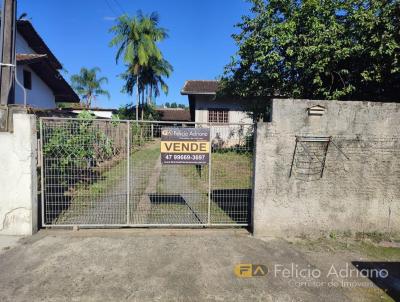 Casa para Venda, em Joinville, bairro Petrpolis, 3 dormitrios, 2 banheiros, 1 vaga