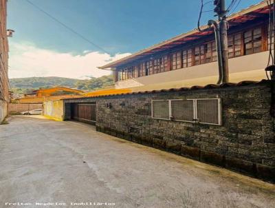 Casas Financiveis para Venda, em Petrpolis, bairro Alto da Serra, 5 dormitrios, 2 banheiros