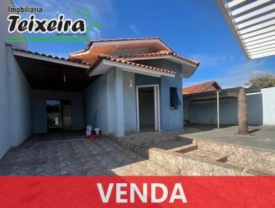 Casa para Venda, em Jaguariava, bairro Jardim Capivari, 4 dormitrios, 2 banheiros, 1 sute, 4 vagas