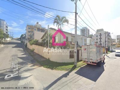 Casa para Venda, em Maca, bairro Riviera Fluminense, 5 dormitrios, 4 banheiros, 1 vaga