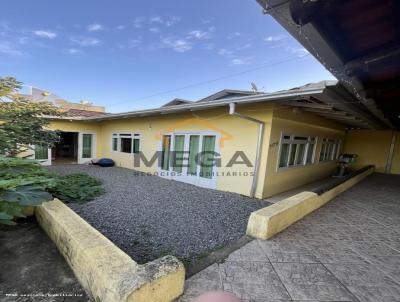 Casa de Praia para Venda, em Barra Velha, bairro Itajuba, 4 dormitrios, 4 banheiros, 1 sute, 5 vagas