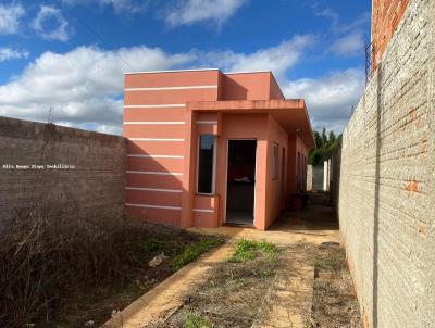 Casa para Venda, em Itapetininga, bairro Vila Belo Horizonte, 2 dormitórios, 1 banheiro, 2 vagas