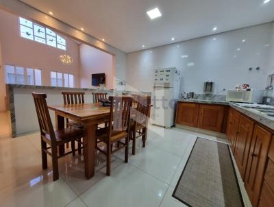 Casa para Venda, em Araras, bairro Jardim Belvedere, 3 dormitrios, 3 banheiros, 1 sute, 2 vagas