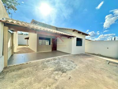 Casa para Venda, em Par de Minas, bairro Providncia, 3 dormitrios, 2 banheiros, 1 sute, 2 vagas