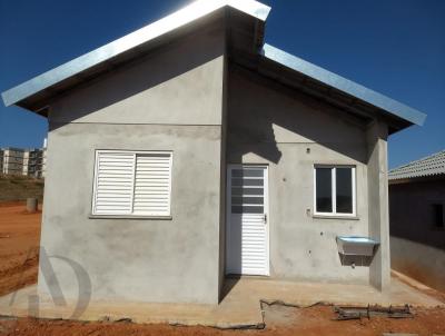 Casa para Venda, em Marília, bairro Jardim Cavalari, 2 dormitórios, 1 banheiro, 2 vagas