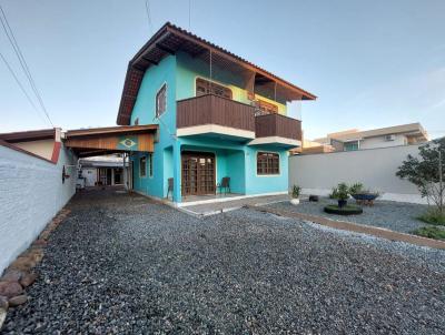 Casa para Venda, em Cambori, bairro Ldia Duarte, 4 dormitrios, 3 banheiros, 3 vagas