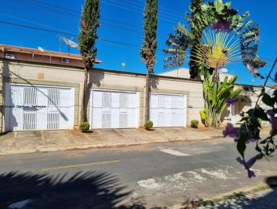 Casa para Venda, em Caldas Novas, bairro Bandeirantes, 4 dormitrios, 4 sutes, 8 vagas