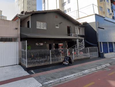 Casa para Venda, em Balnerio Cambori, bairro Centro, 1 banheiro, 1 vaga