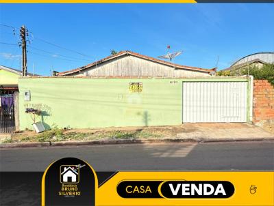 Casa para Venda, em Rolim de Moura, bairro Cohab, 3 dormitrios, 2 banheiros, 1 sute