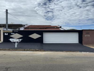 Casa para Venda, em Aparecida de Goinia, bairro Garavelo Residencial Park, 3 dormitrios, 3 banheiros, 3 sutes, 4 vagas