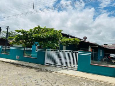 Casa para Venda, em Balnerio Piarras, bairro , 5 dormitrios, 3 banheiros