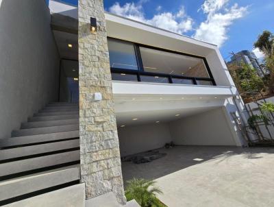 Casa para Venda, em Montes Claros, bairro Ibituruna, 3 dormitrios, 2 banheiros, 1 sute, 4 vagas