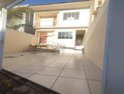 Casa para Venda, em Maca, bairro Jardim Vitria, 3 dormitrios, 3 banheiros, 2 vagas