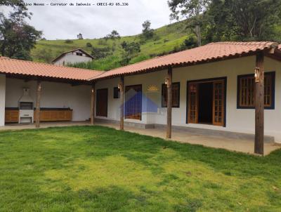 Casa para Locao, em Areal, bairro Fazenda Velha, 3 dormitrios, 1 banheiro, 3 sutes, 2 vagas