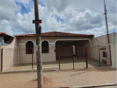 Casa para Venda, em Lins, bairro Jardim Santa Clara, 4 dormitrios, 3 banheiros, 1 sute, 2 vagas