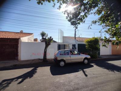 Casa para Venda, em Araraquara, bairro Conjunto Habitacional Victrio de Santi, 2 dormitrios, 1 banheiro, 3 vagas