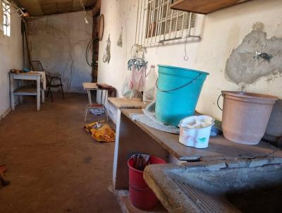 Casa para Venda, em Araraquara, bairro Parque Laranjeiras, 2 dormitrios, 1 banheiro, 2 vagas