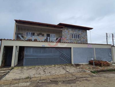 Sobrado para Venda, em Anpolis, bairro Vila Santa Rita, 3 dormitrios, 1 banheiro, 1 sute