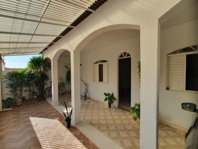 Casa para Venda, em Esmeraldas, bairro SANTA QUITRIA, 3 dormitrios, 2 banheiros, 1 sute, 2 vagas