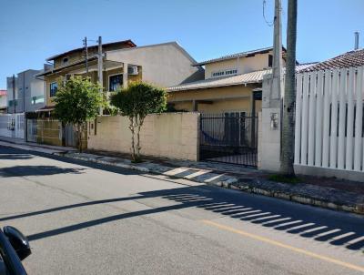 Casa para Venda, em Balnerio Cambori, bairro BARRA SUL-BALNEARIO CAMBURIU, 3 dormitrios, 3 banheiros, 1 sute, 3 vagas