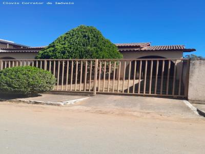 Casa para Venda, em Funilndia, bairro Centro, 3 dormitrios, 3 banheiros, 1 sute, 3 vagas