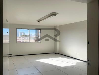 Comercial para Locao, em Curitiba, bairro Centro, 1 dormitrio, 1 banheiro, 1 vaga
