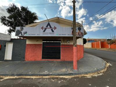 Comercial para Locao, em Batatais, bairro Parque Santa Terezinha, 2 banheiros