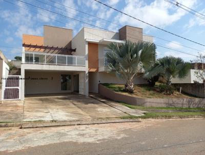 Casa para Venda, em Pouso Alegre, bairro A CONSULTAR, 4 dormitrios, 1 banheiro, 3 sutes, 2 vagas