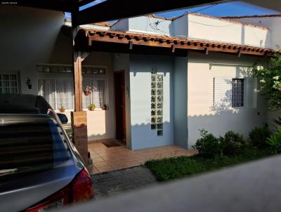 Casa para Venda, em Guaratinguet, bairro Vila Comendador Rodrigues Alves, 2 dormitrios, 1 banheiro, 1 vaga